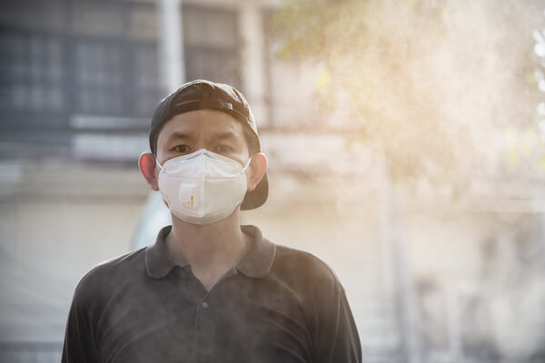 mascara y contaminación aire