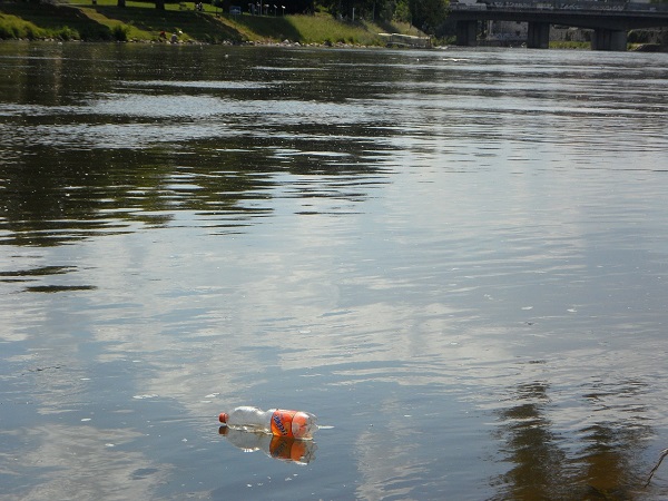 BOTELLA PLASTICA MAR