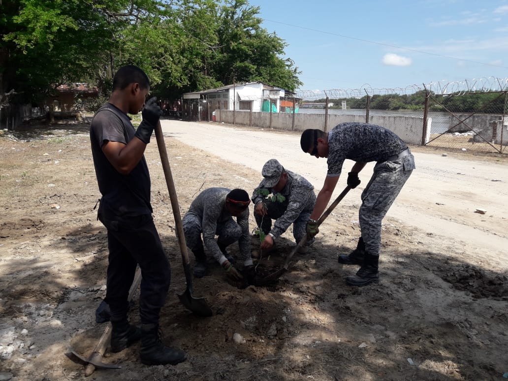 JORNADA DE ASEO EN LA DORADA DESOP CENTRAL DE ABASTOS 7