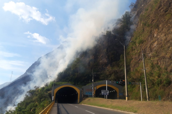 incendiomedellinviahumotunel