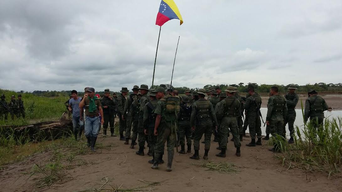 militares venezolanos en Arauca