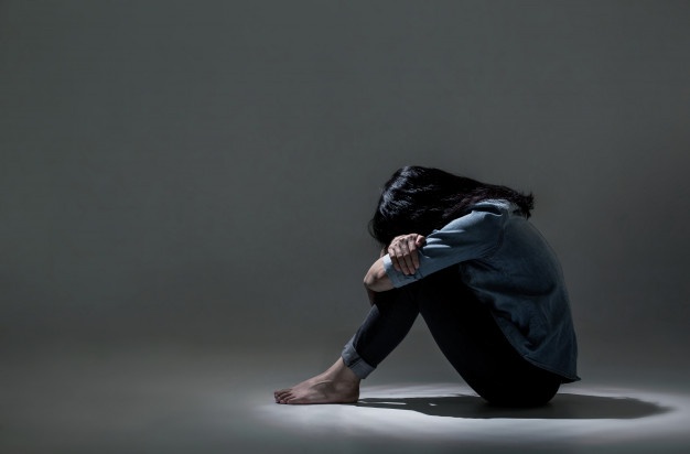 mujer asiatica sufre depresion 74216 44