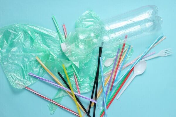 plasticos prohibidos 600